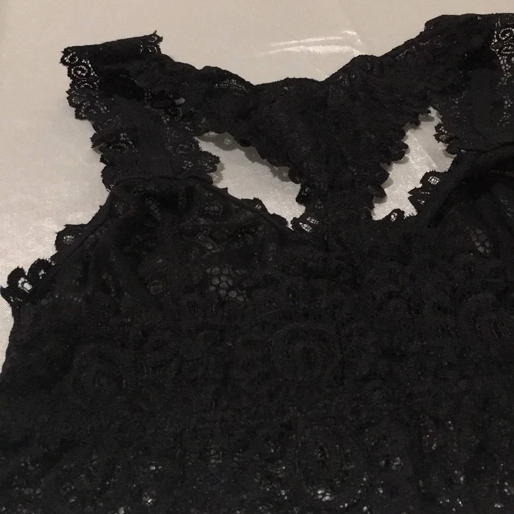 Laced Bra - Picture 4 of 6